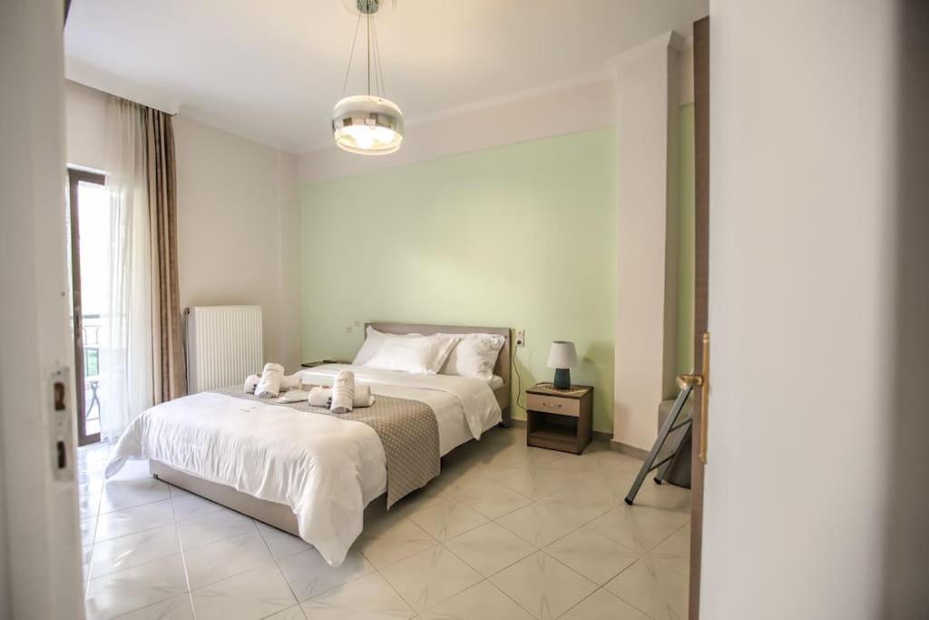 Del Sol #5 Meteora Luxurious Family Suites Kalampáka Luaran gambar