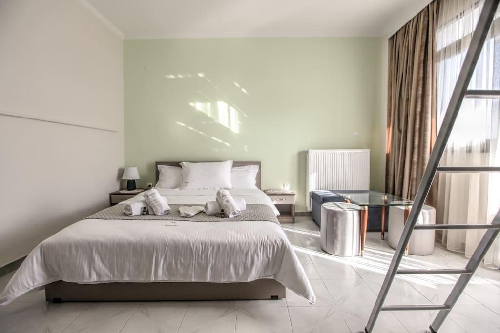Del Sol #5 Meteora Luxurious Family Suites Kalampáka Luaran gambar